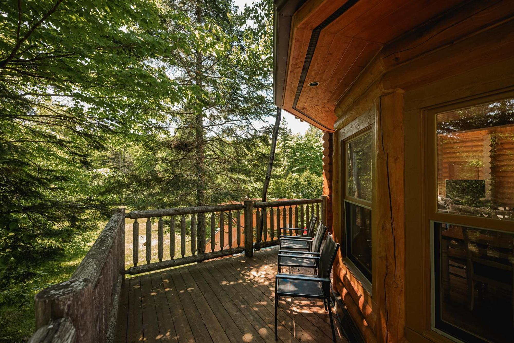 Mille-Isles Fiddler Lake Resort Chalet 4 Cerf מראה חיצוני תמונה